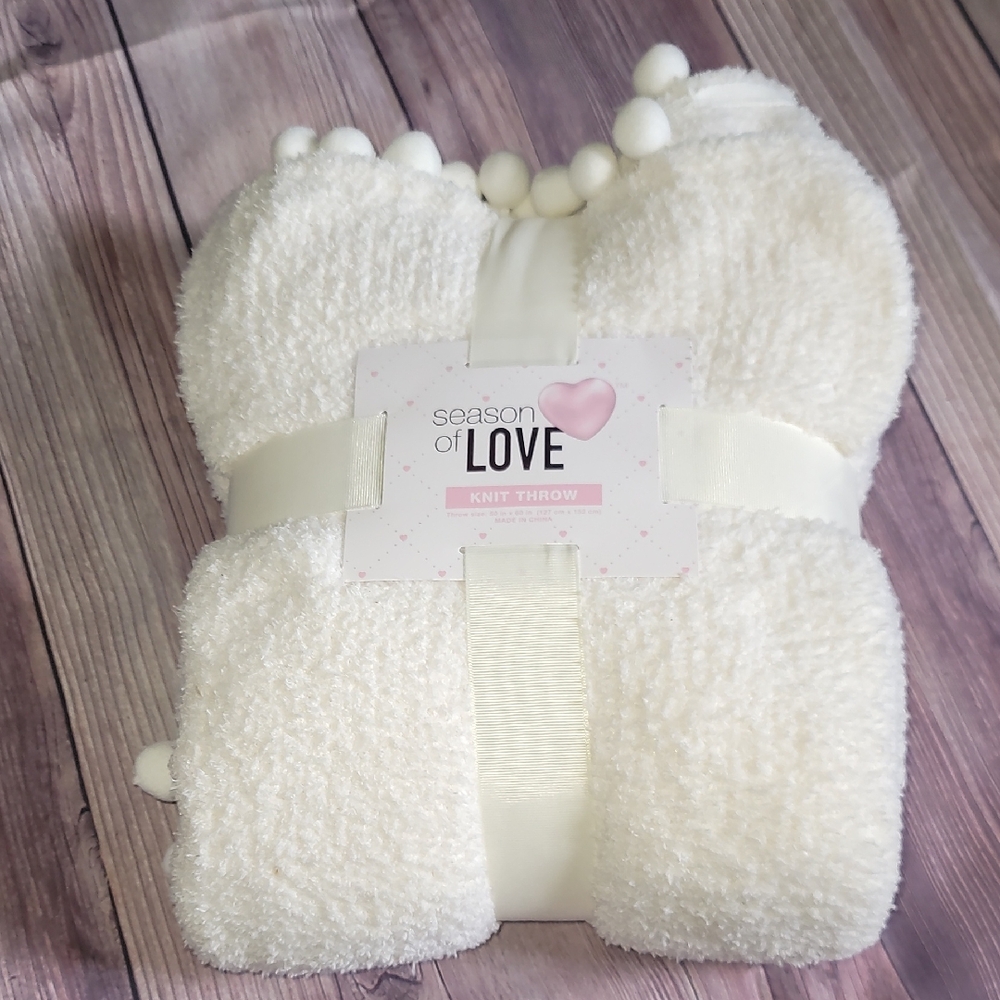 Cream Knit Throw Blanket